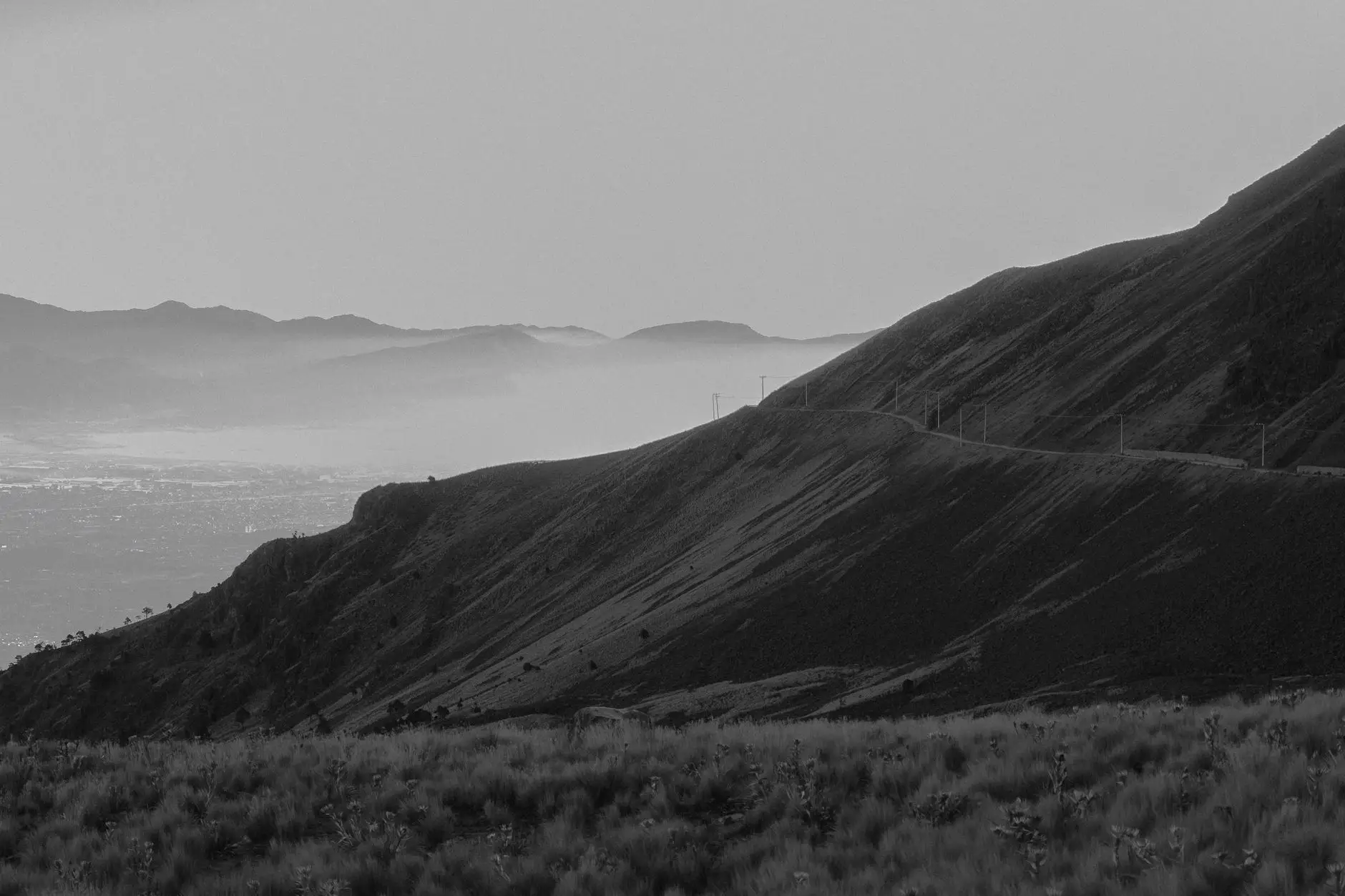 滴灌带与微喷带在丘陵地块的适用性对比分析正文配图 1